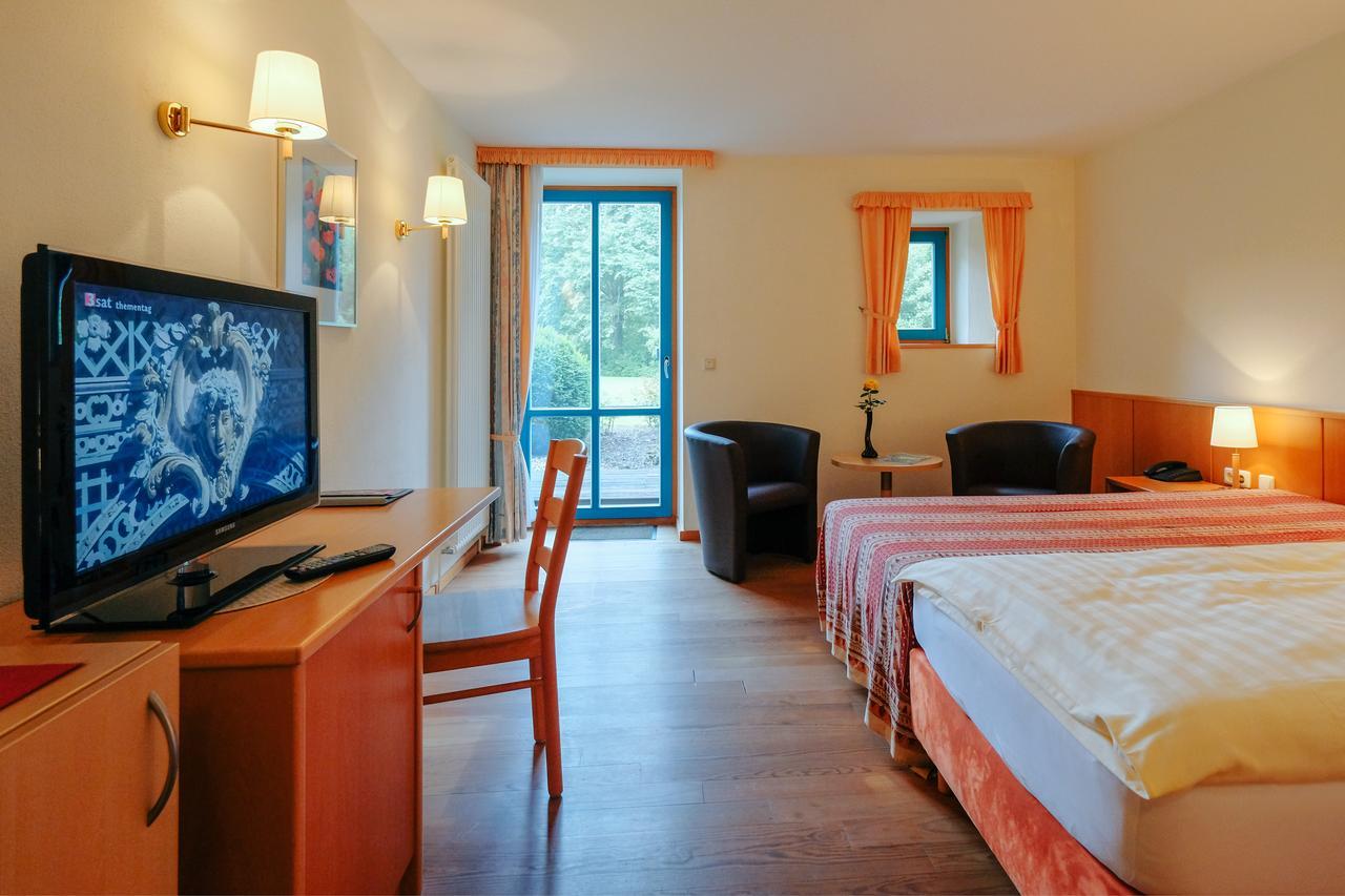 Hanken Hof Gastehaus Muller Gross Oesingen Buitenkant foto